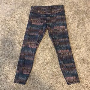 Fabletics chevron leggings large